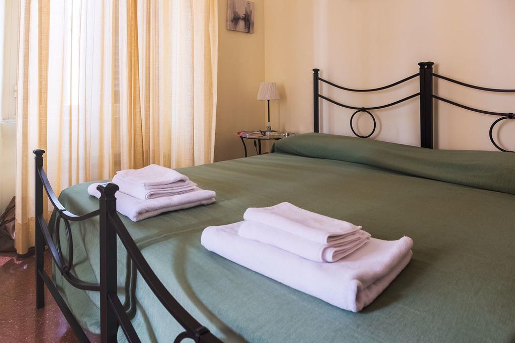 Glam Sm Maggiore Guest House Roma Dış mekan fotoğraf